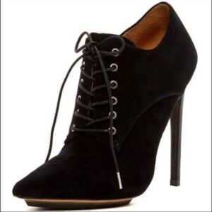 L.A.M.B by Gwen Stefani Isabella
Lace-Up Bootie